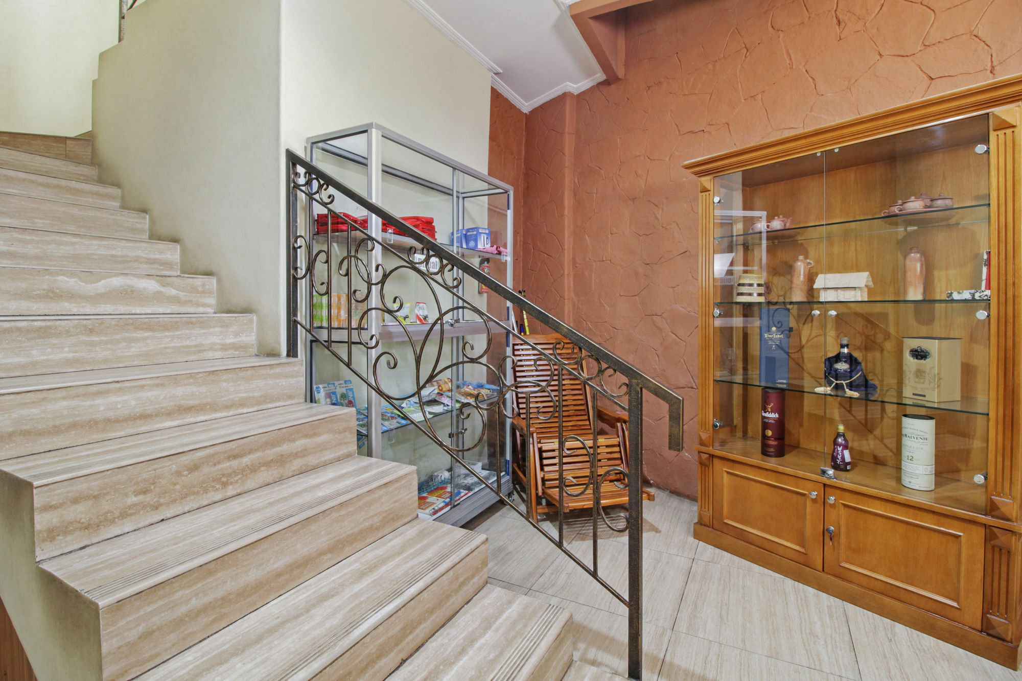 Reddoorz @ Kwitang Hotel Джакарта Екстериор снимка