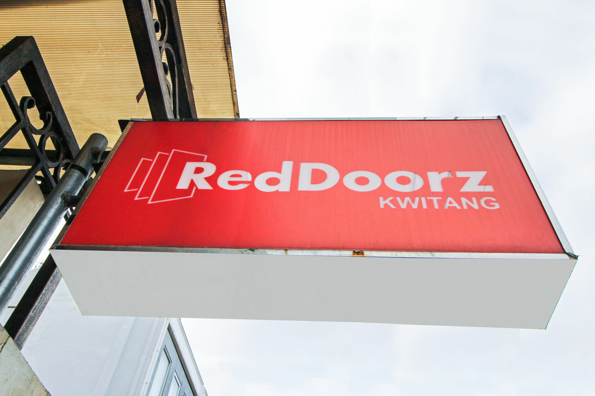 Reddoorz @ Kwitang Hotel Джакарта Екстериор снимка